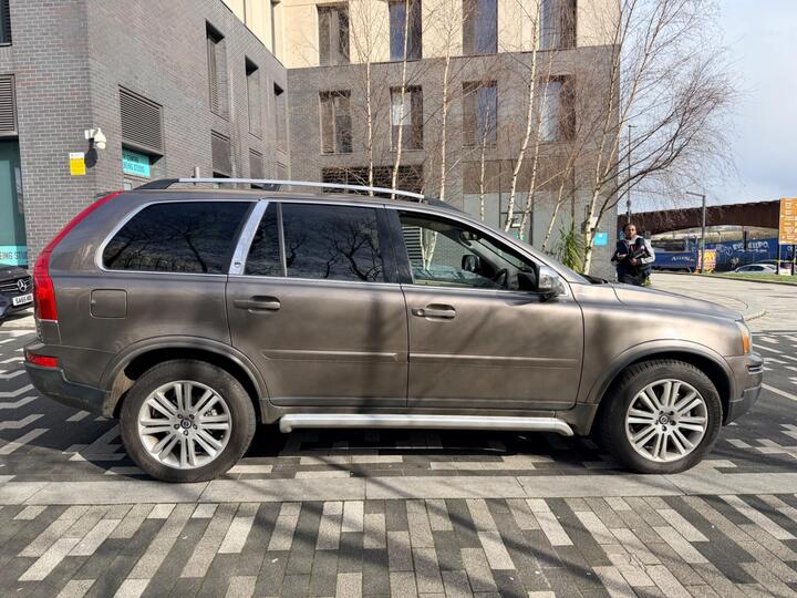 Volvo XC90 2.4 D5 Executive Geartronic AWD 5dr