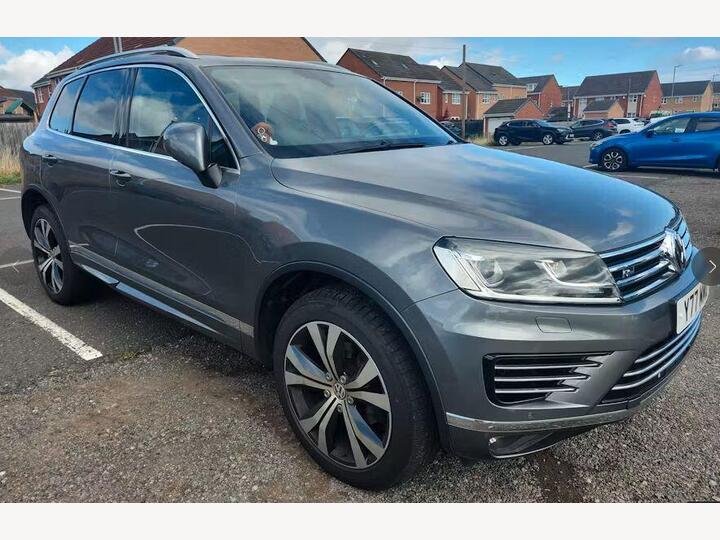 Volkswagen TOUAREG 3.0 TDI V6 BlueMotion Tech R-Line Tiptronic 4WD Euro 6 (s/s) 5dr