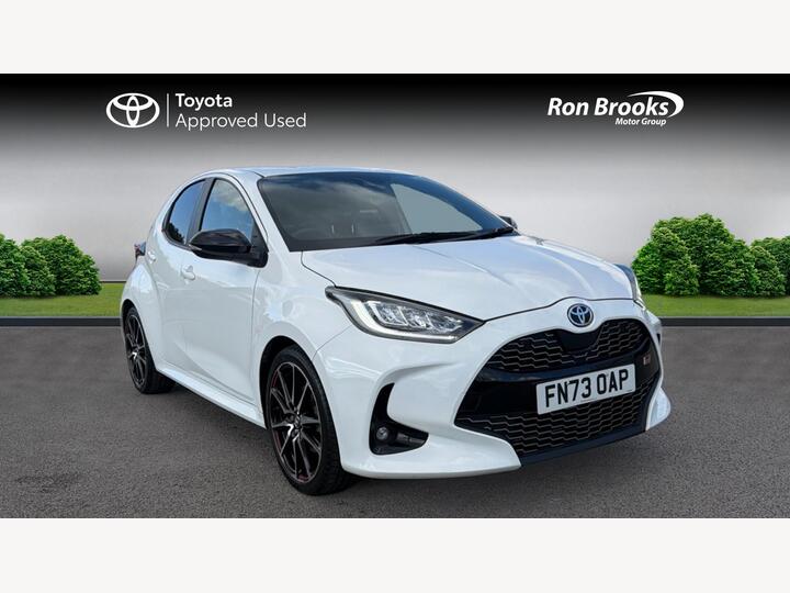 Toyota Yaris 1.5 VVT-h GR SPORT E-CVT Euro 6 (s/s) 5dr
