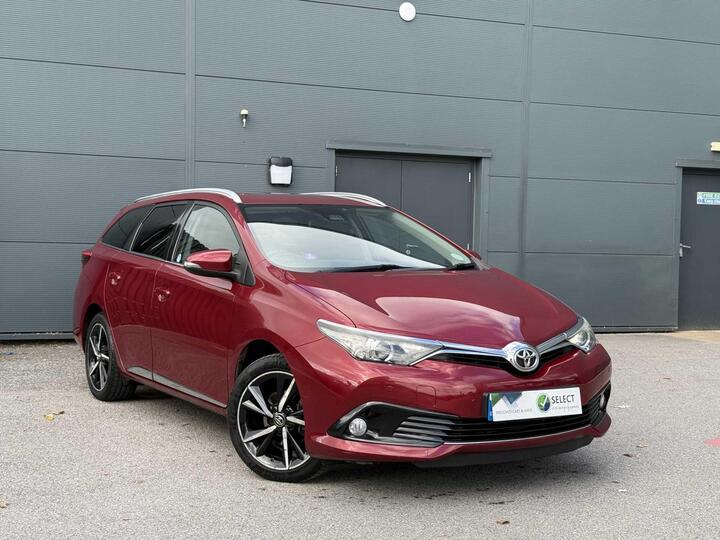 Toyota AURIS 1.2 VVT-i Design Touring Sports Euro 6 (s/s) 5dr (Safety Sense)