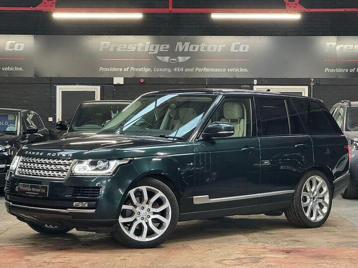 Land Rover Range Rover 3.0 TD V6 Vogue Auto 4WD Euro 6 (s/s) 5dr Land Rover Range Rover 3.0 TD V6 Vogue Auto 4WD Euro 6 (s/s) 5dr