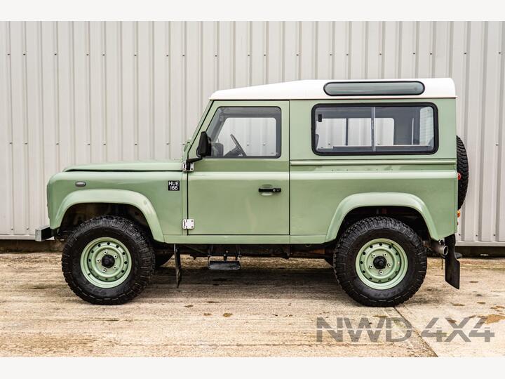 Land Rover Defender 90 2.5 TD5 XS Station Wagon 3dr