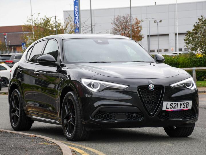 Alfa Romeo Stelvio 2.0T Veloce Auto Q4 AWD Euro 6 (s/s) 5dr Alfa Romeo Stelvio 2.0T Veloce Auto Q4 AWD Euro 6 (s/s) 5dr
