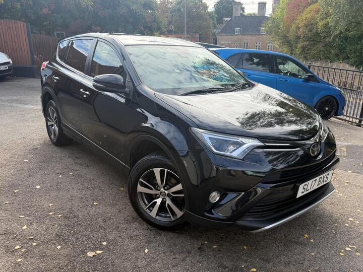 Toyota RAV4 2.0 D-4D Business Edition Euro 6 (s/s) 5dr (Safety Sense, Nav)