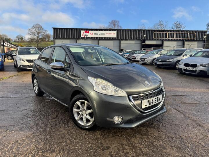 Peugeot 208 1.2 VTi Style Euro 5 5dr