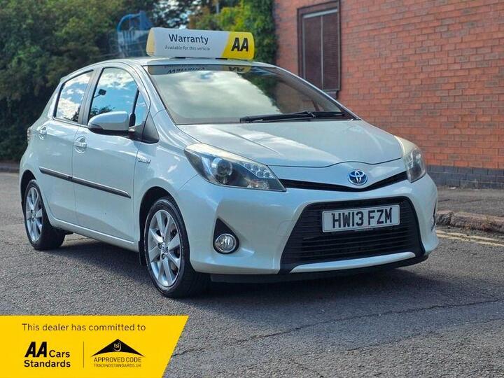 Toyota Yaris 1.5 VVT-h T Spirit CVT Euro 5 5dr