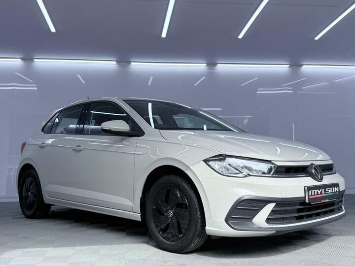 Volkswagen POLO 1.0 TSI Life Euro 6 (s/s) 5dr Volkswagen POLO 1.0 TSI Life Euro 6 (s/s) 5dr