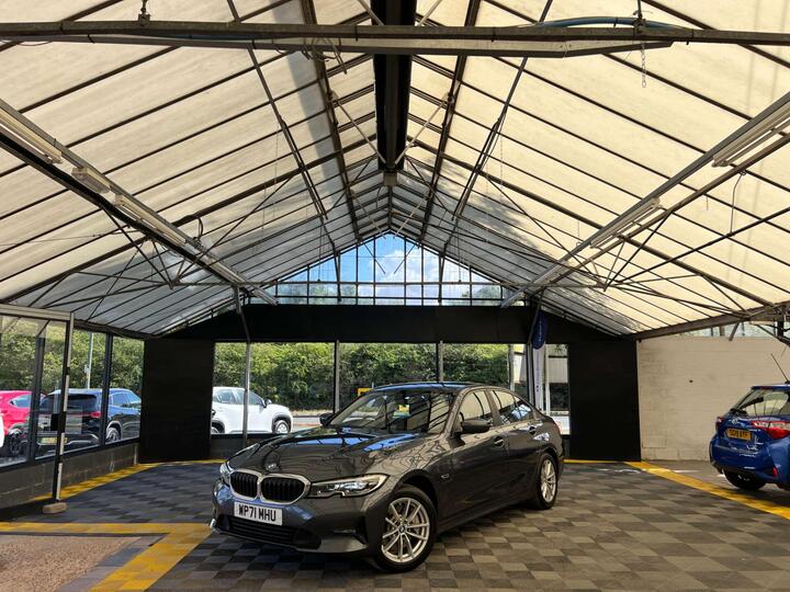 BMW 3 SERIES 2.0 330e 12kWh SE Pro Auto Euro 6 (s/s) 4dr