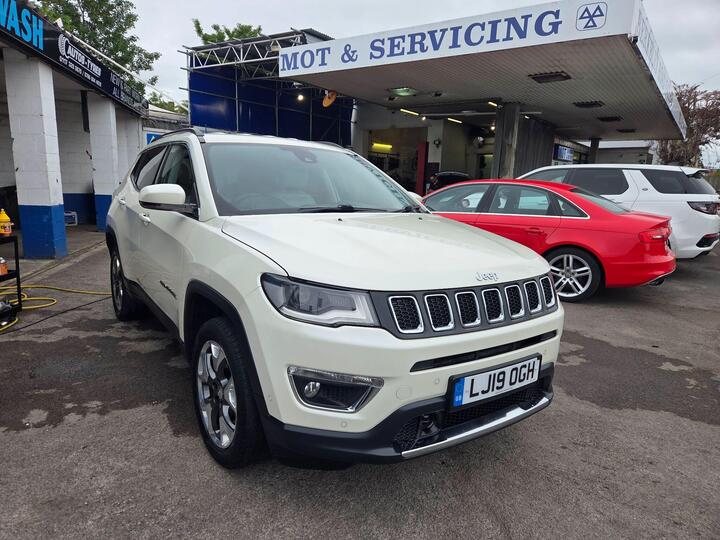 Jeep Compass 1.4T MultiAirII Limited Auto 4WD Euro 6 (s/s) 5dr Jeep Compass 1.4T MultiAirII Limited Auto 4WD Euro 6 (s/s) 5dr