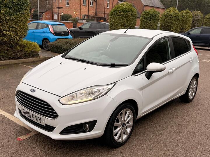 Ford Fiesta 1.0T EcoBoost Titanium Euro 6 (s/s) 5dr