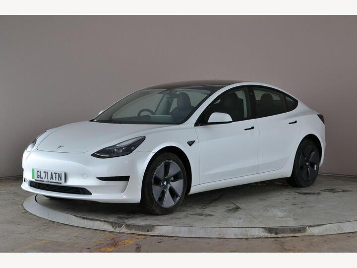 Tesla Model 3 Standard Range Plus Auto RWD 4dr