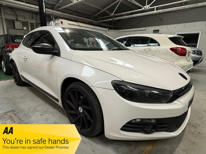 Volkswagen SCIROCCO 2.0 TDI BlueMotion Tech DSG Euro 5 (s/s) 3dr (Nav)