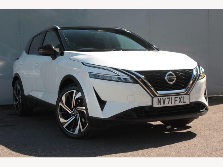 Nissan Qashqai 1.3 DIG-T MHEV Tekna+ XTRON Euro 6 (s/s) 5dr