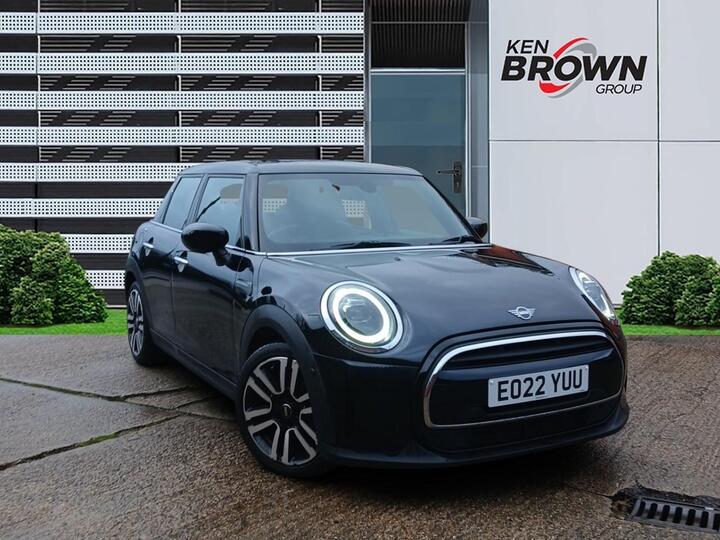 MINI 5 Door Hatch 1.5 Cooper Exclusive Euro 6 (s/s) 5dr