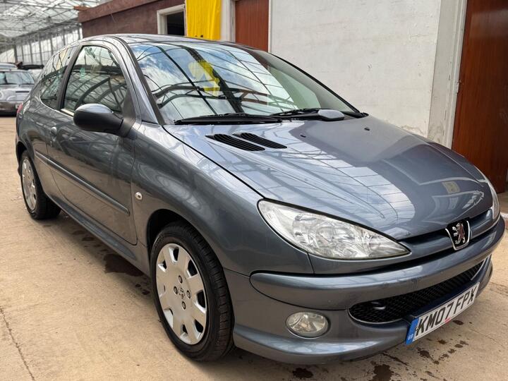 Peugeot 206 1.6 16v Look Tiptronic 3dr