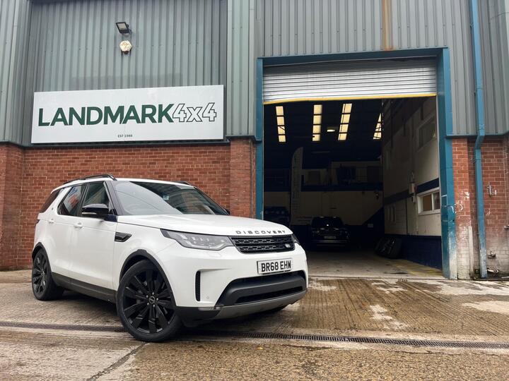 Land Rover Discovery 3.0 D300 MHEV Dynamic HSE Auto 4WD Euro 6 (s/s) 5dr