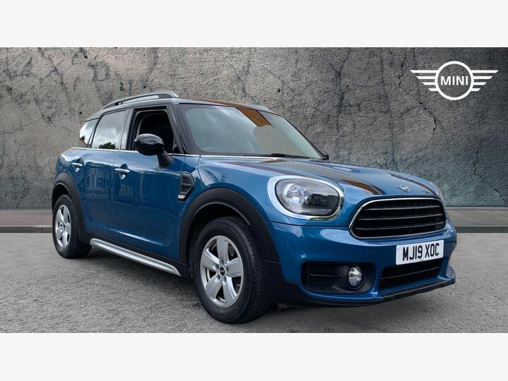 MINI Countryman 1.5 Cooper Classic Steptronic Euro 6 (s/s) 5dr MINI Countryman 1.5 Cooper Classic Steptronic Euro 6 (s/s) 5dr