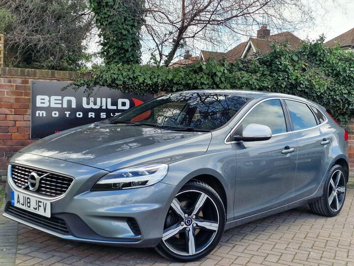 Volvo V40 2.0 T2 GPF R-Design Nav Plus Euro 6 (s/s) 5dr