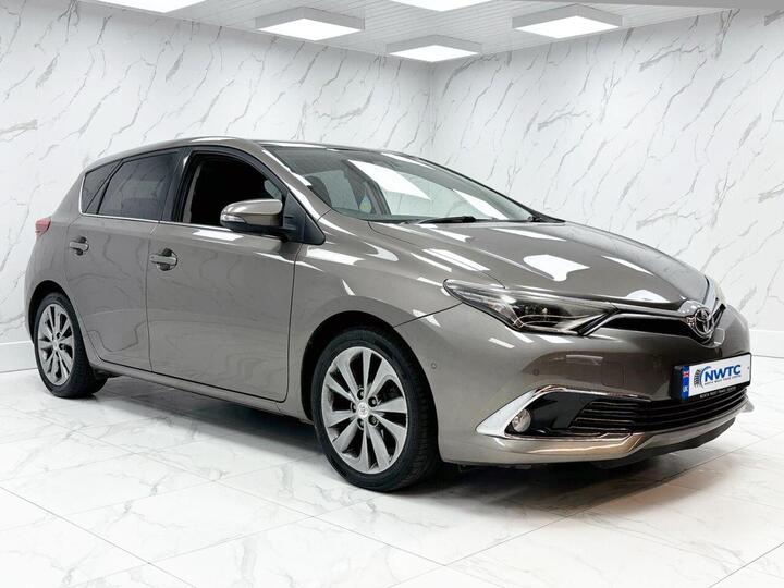 Toyota AURIS 1.2 VVT-i Excel Euro 6 (s/s) 5dr (Safety Sense)