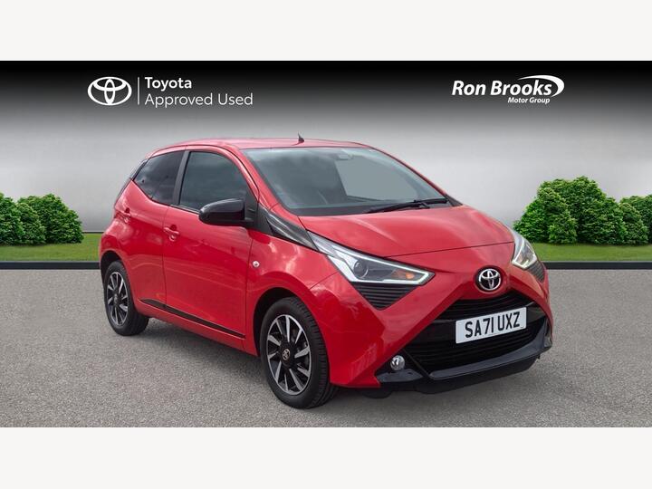 Toyota AYGO 1.0 VVT-i X-trend X-shift Euro 6 5dr (Safety Sense) Toyota AYGO 1.0 VVT-i X-trend X-shift Euro 6 5dr (Safety Sense)