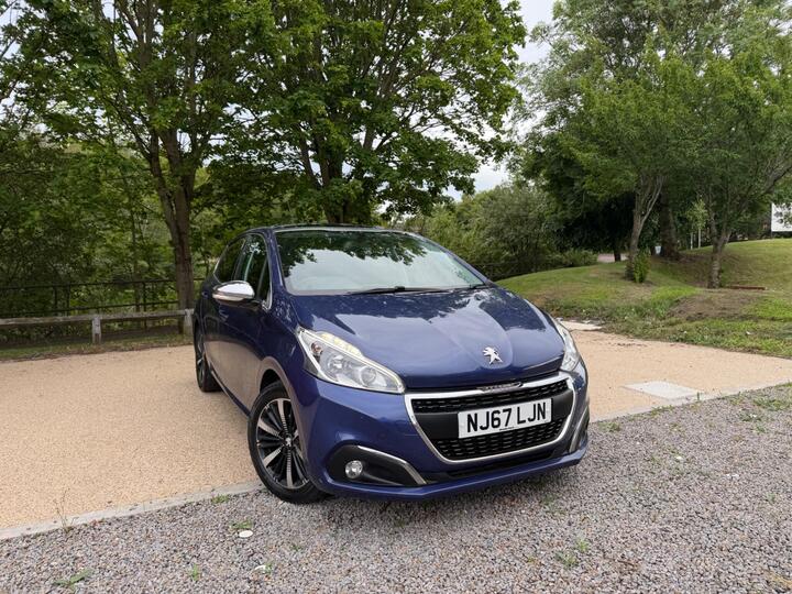 Peugeot 208 1.2 PureTech Allure Premium Euro 6 5dr