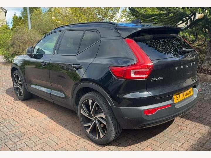 Volvo Xc40 2.0 B4 MHEV R-Design Pro DCT Auto Euro 6 (s/s) 5dr