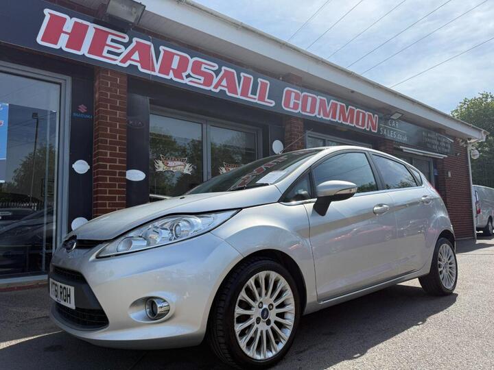 Ford FIESTA 1.6 TDCi DPF Titanium 5dr