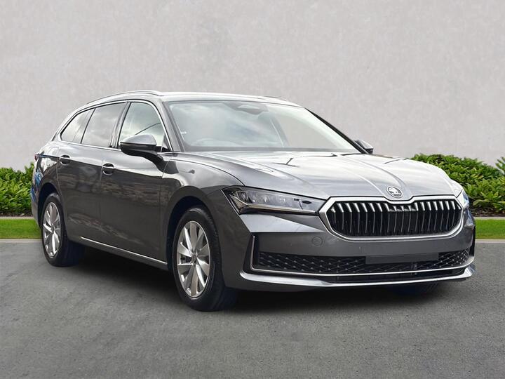 Skoda SUPERB 1.5 TSI IV 25.7kWh SE Technology DSG Euro 6 (s/s) 5dr Skoda SUPERB 1.5 TSI IV 25.7kWh SE Technology DSG Euro 6 (s/s) 5dr