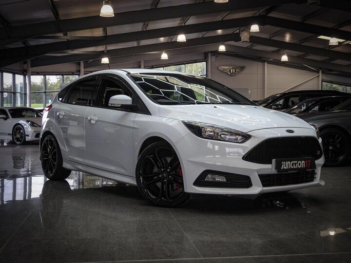 Ford Focus 2.0T EcoBoost ST-2 Euro 6 (s/s) 5dr