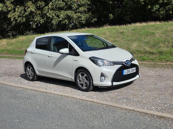 Toyota YARIS 1.5 VVT-h Icon E-CVT Euro 6 5dr (Safety Sense)