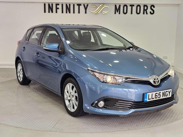 Toyota AURIS 1.2 VVT-i Business Edition Euro 6 (s/s) 5dr