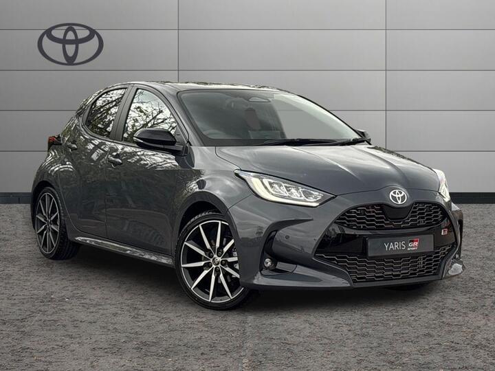 Toyota Yaris 1.5 VVT-h GR SPORT E-CVT Euro 6 (s/s) 5dr