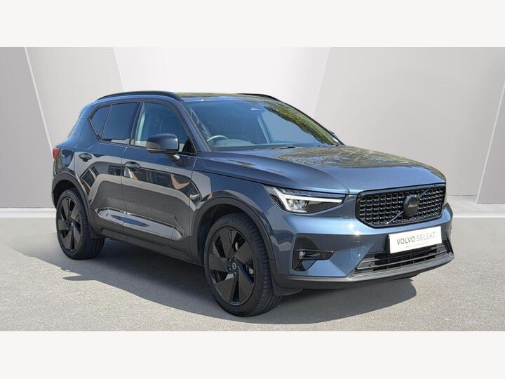 Volvo XC40 2.0 B3 MHEV Plus Black Edition DCT Auto Euro 6 (s/s) 5dr