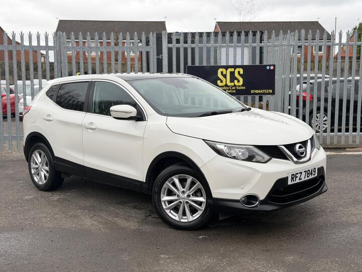Nissan Qashqai 1.5 DCi Acenta Premium 2WD Euro 5 (s/s) 5dr Nissan Qashqai 1.5 DCi Acenta Premium 2WD Euro 5 (s/s) 5dr