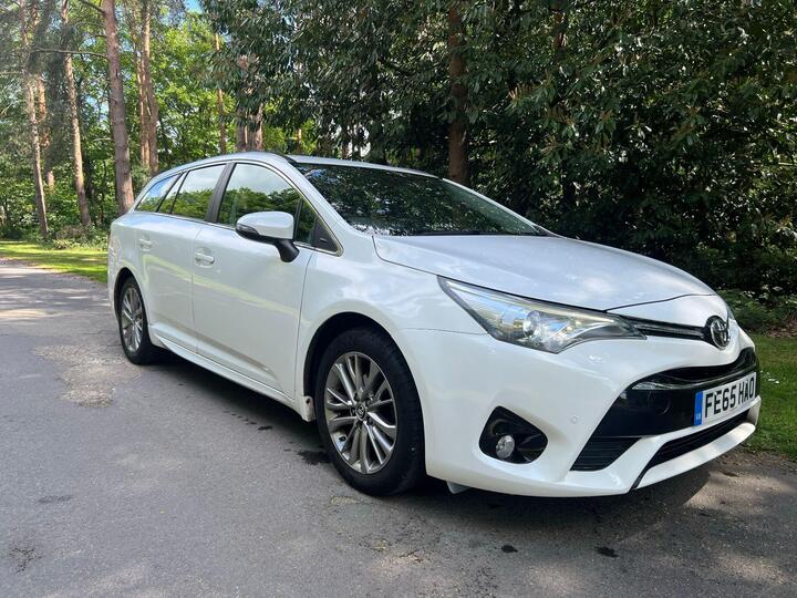 Toyota Avensis 1.8 V-Matic Business Edition Touring Sports CVT Euro 6 5dr