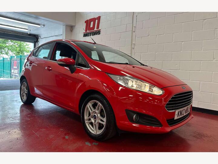 Ford FIESTA 1.0T EcoBoost Zetec Euro 5 (s/s) 5dr