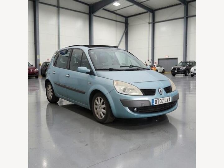 Renault Scenic 1.6 VVT Dynamique 5dr