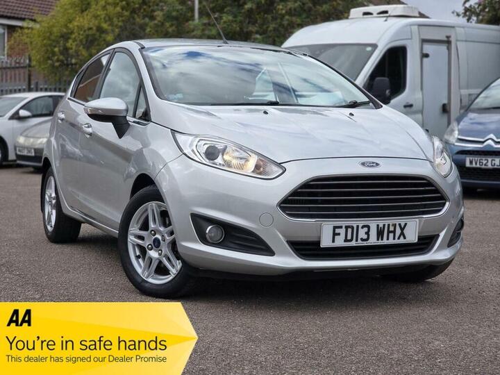 Ford Fiesta 1.0T EcoBoost Zetec Euro 5 (s/s) 5dr