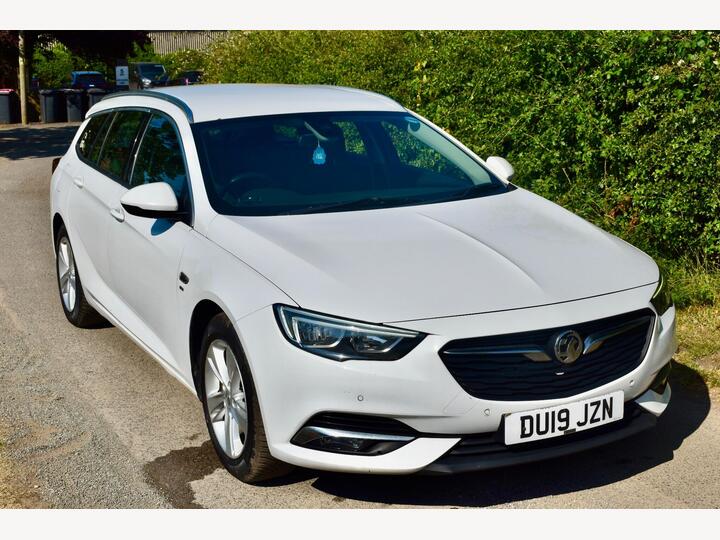 Vauxhall Insignia 1.6 Turbo D BlueInjection SRi Nav Sports Tourer Euro 6 (s/s) 5dr