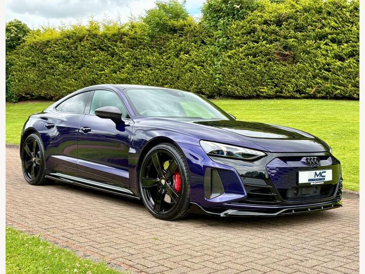 Audi RS E-tron GT 93.4kWh Carbon Black Auto Quattro 4dr Audi RS E-tron GT 93.4kWh Carbon Black Auto Quattro 4dr