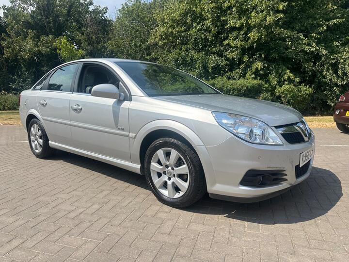 Vauxhall Vectra 2.2i 16v Design 5dr