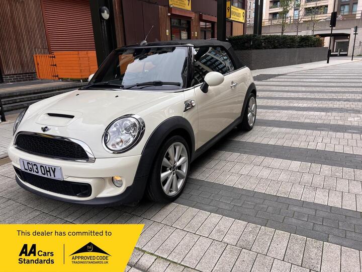 MINI Convertible 1.6 Cooper S Auto Euro 5 2dr