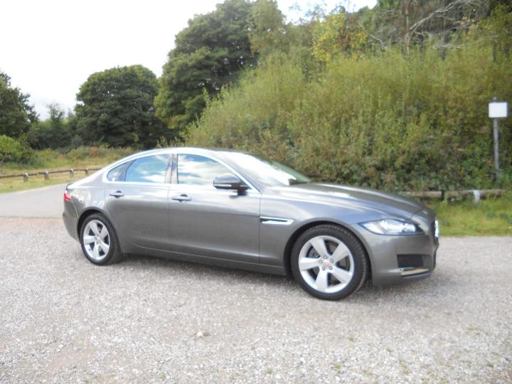 Jaguar XF 2.0d Portfolio Auto Euro 6 (s/s) 4dr