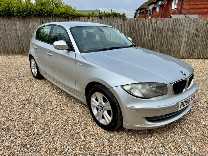 BMW 1 Series 2.0 120d SE Steptronic Euro 5 5dr