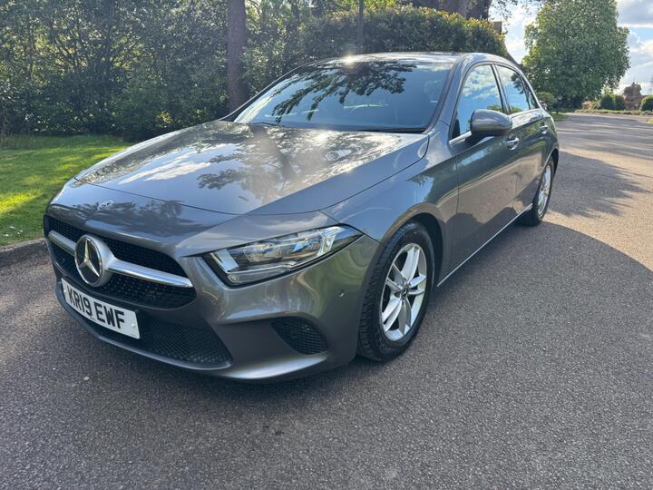 Mercedes-Benz A Class 1.5 A180d SE (Executive) 7G-DCT Euro 6 (s/s) 5dr