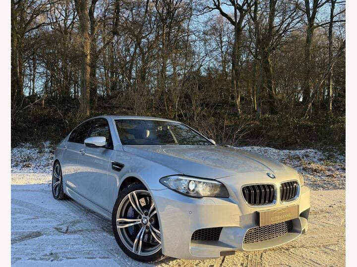 BMW M5 4.4 V8 DCT Euro 6 (s/s) 4dr
