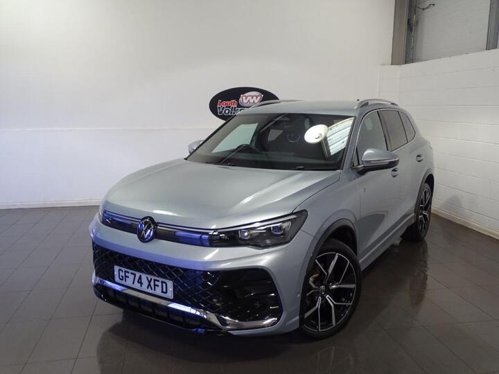 Volkswagen TIGUAN 2.0 TDI R-Line DSG Euro 6 (s/s) 5dr Volkswagen TIGUAN 2.0 TDI R-Line DSG Euro 6 (s/s) 5dr