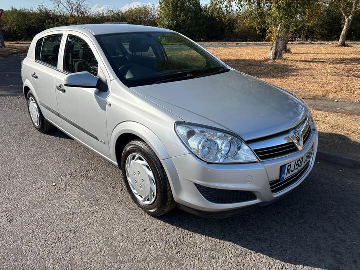 Vauxhall Astra 1.4i 16v Life 5dr
