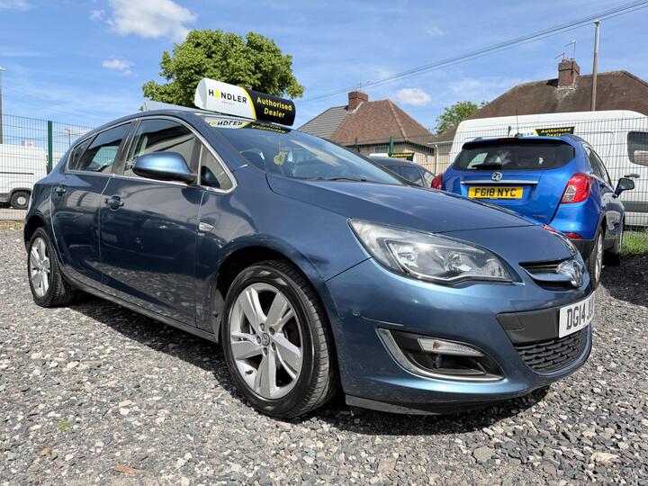Vauxhall Astra 1.4 16v SRi Euro 5 5dr Vauxhall Astra 1.4 16v SRi Euro 5 5dr