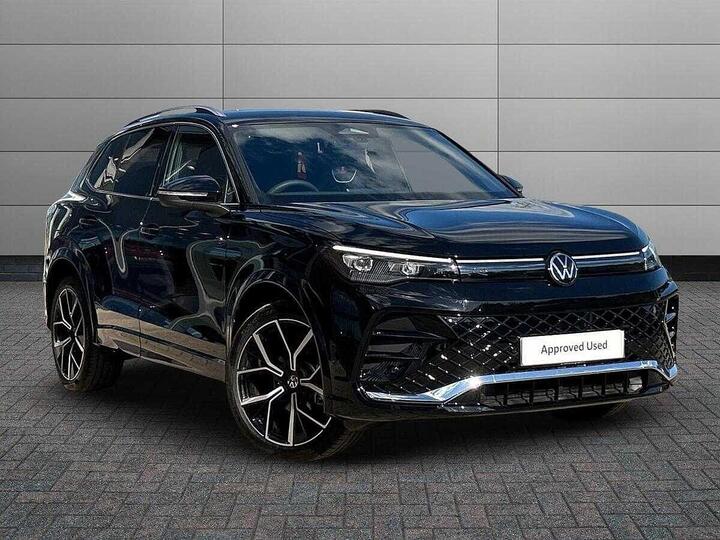 Volkswagen Tiguan 1.5 ETSI MHEV R-Line DSG Euro 6 (s/s) 5dr Volkswagen Tiguan 1.5 ETSI MHEV R-Line DSG Euro 6 (s/s) 5dr